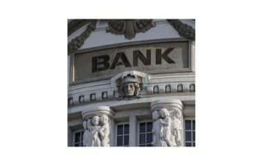 Faut-il placer son argent en banque ? Notre avis en 2025